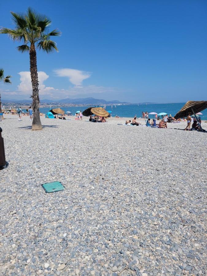 Villeneuve Loubet Plage- Entre Nice Et Cannes Екстериор снимка